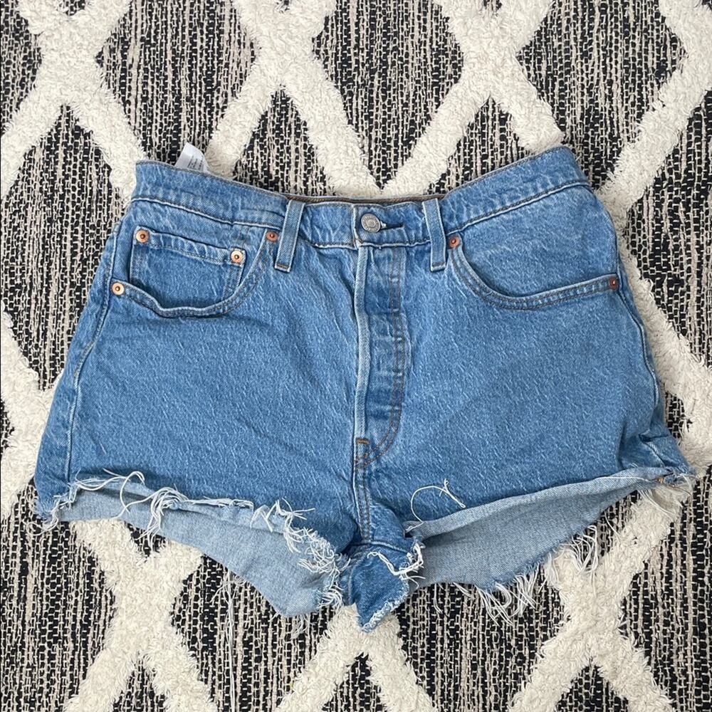 Levi's Classic Blue Jean Shorts High Rise Cut off Button Fly size 31